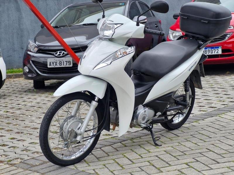 Honda BIZ 110i  na cor Branco em Curitiba / PR - 921798