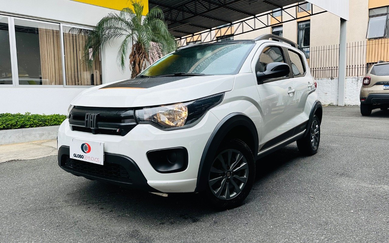 Fiat Mobi TREKKING 1.0 Flex 5p. na cor Branco em Curitiba / PR - 922008