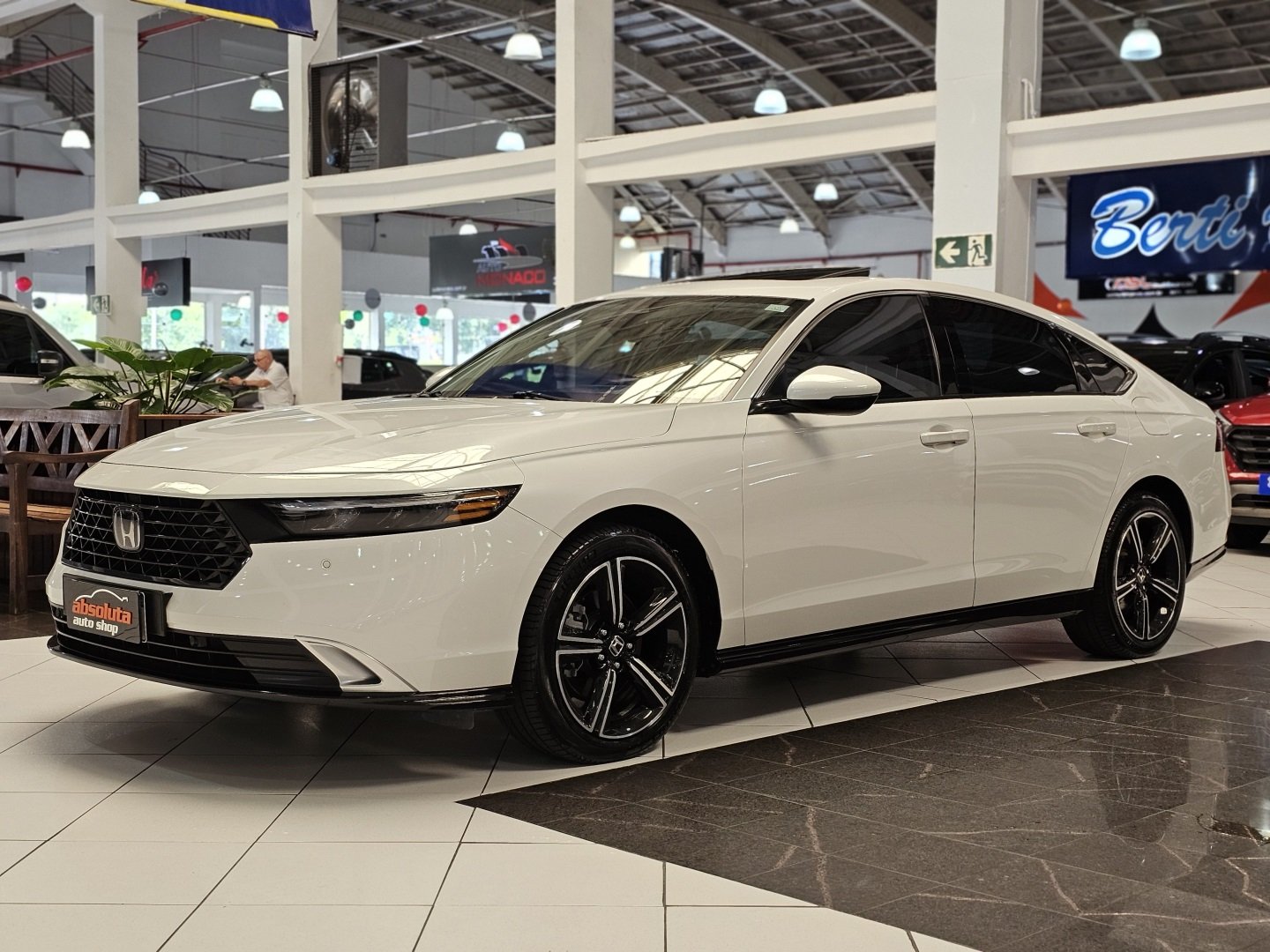 Honda Accord Sedan 2.0 TB 16V Aut. (Híbrido) na cor Branco em Curitiba / PR - 922019