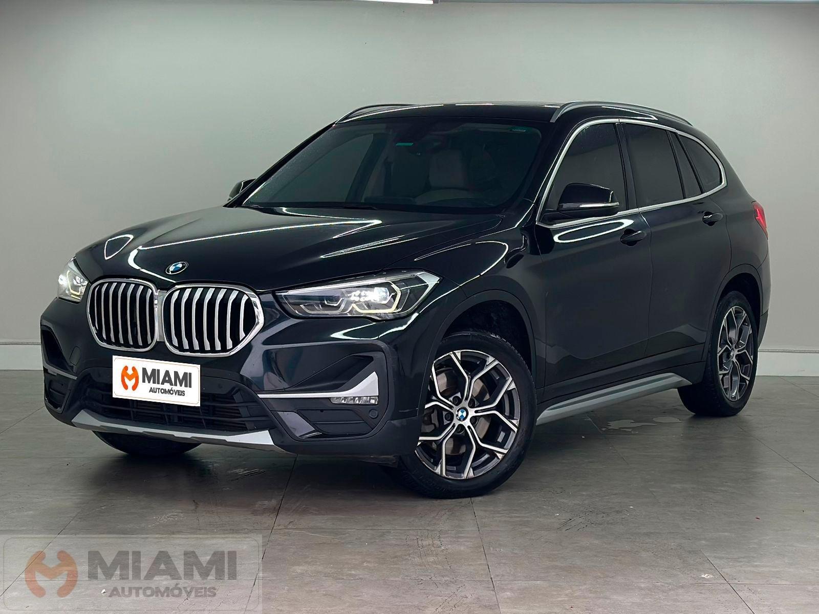 BMW X1 SDRIVE 20i 2.0/2.0 TB Acti.Flex Aut. na cor Preto em Brusque / SC - 922642