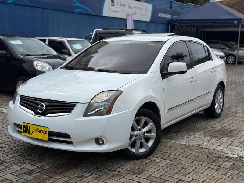 Nissan Sentra SL 2.0/ 2.0 Flex Fuel 16V Aut. na cor Branco em Curitiba / PR - 922698