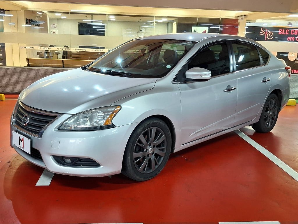 Nissan Sentra SL 2.0/ 2.0 Flex Fuel 16V Aut. na cor Prata em Curitiba / PR - 922946