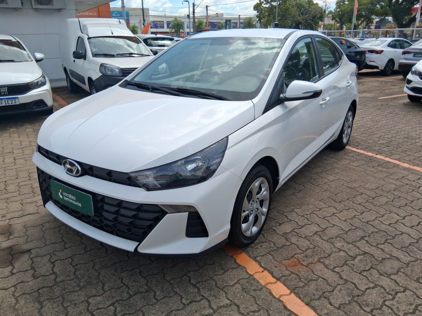 Hyundai HB20S Comfort Plus 1.0 Flex 12V Mec. na cor Branco no São Leopoldo / RS - 924027