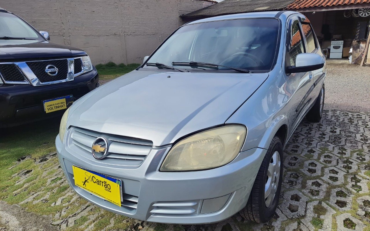Chevrolet Celta Spirit/ LT 1.0 MPFI 8V FlexP. 5p na cor Prata em Curitiba / PR - 924089