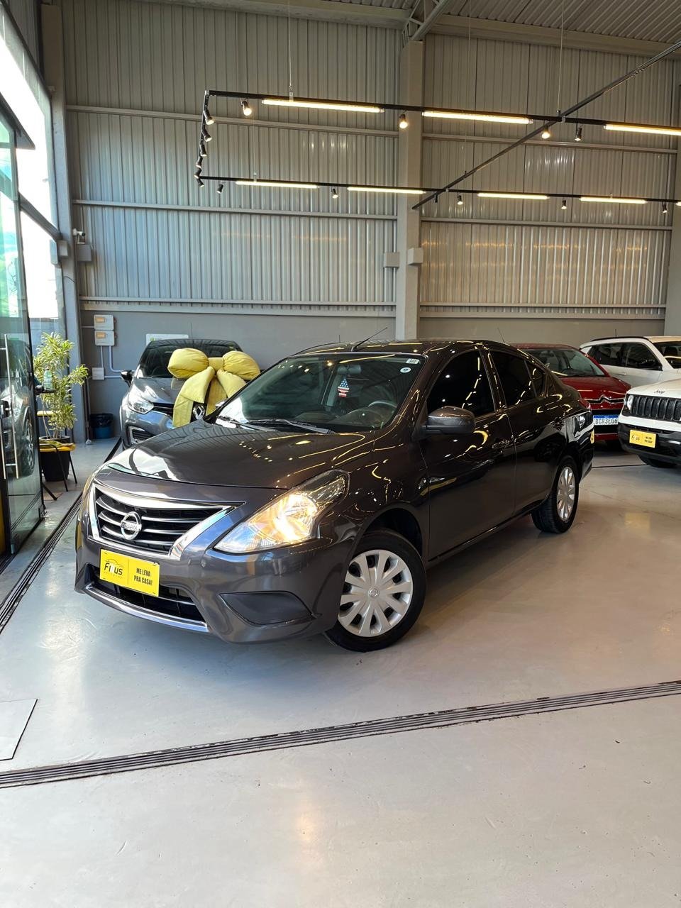 Nissan VERSA S 1.6 16V Flex Fuel 4p Mec. na cor Cinza em São Mateus do Sul / PR - 924160
