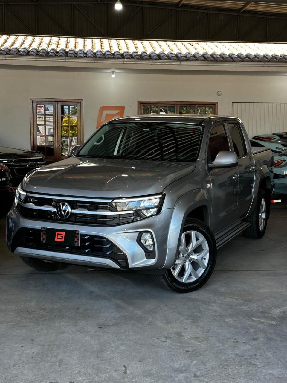 Volkswagen Amarok Comfor. 3.0 V6 TDI 4x4 Dies. Aut. na cor Prata em Palhoça / SC - 924848