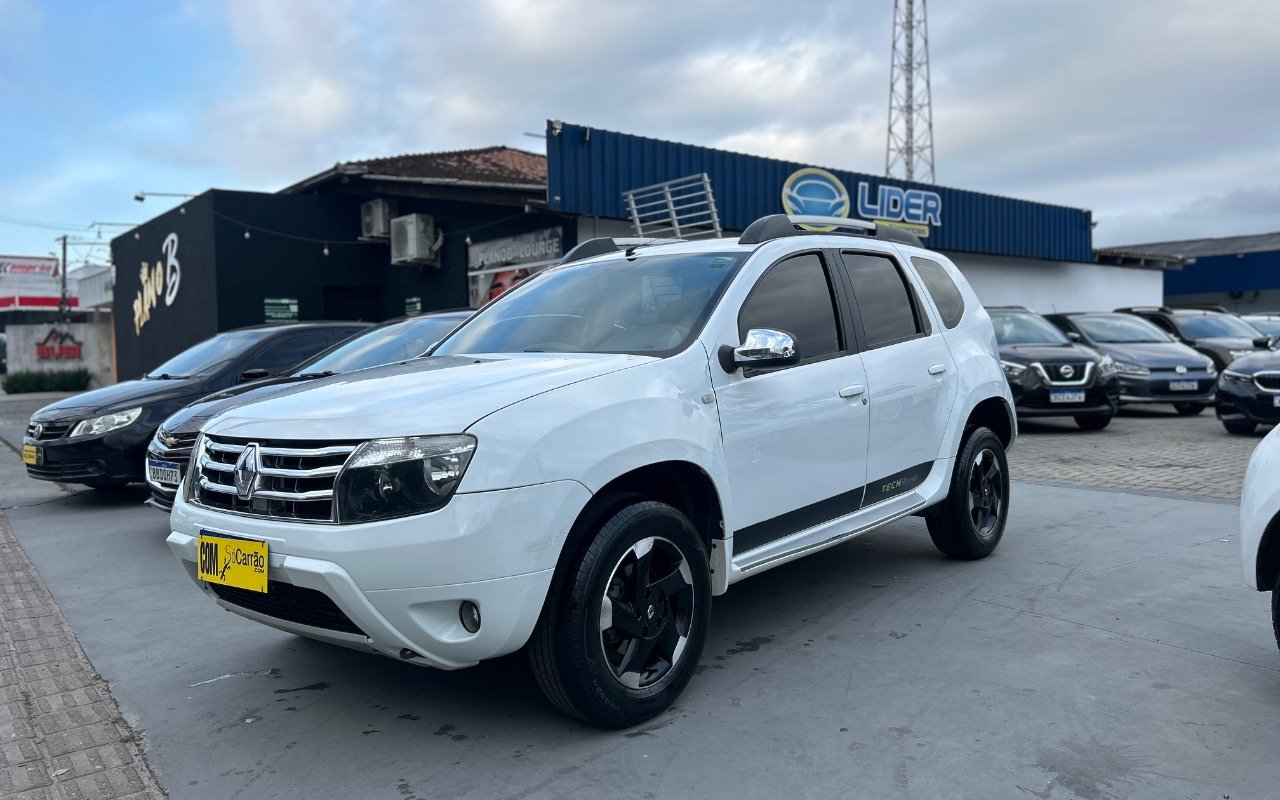 Renault Duster TECHROAD 2.0 Hi-Flex 16V Aut. na cor Branco em Joinville / SC - 924864