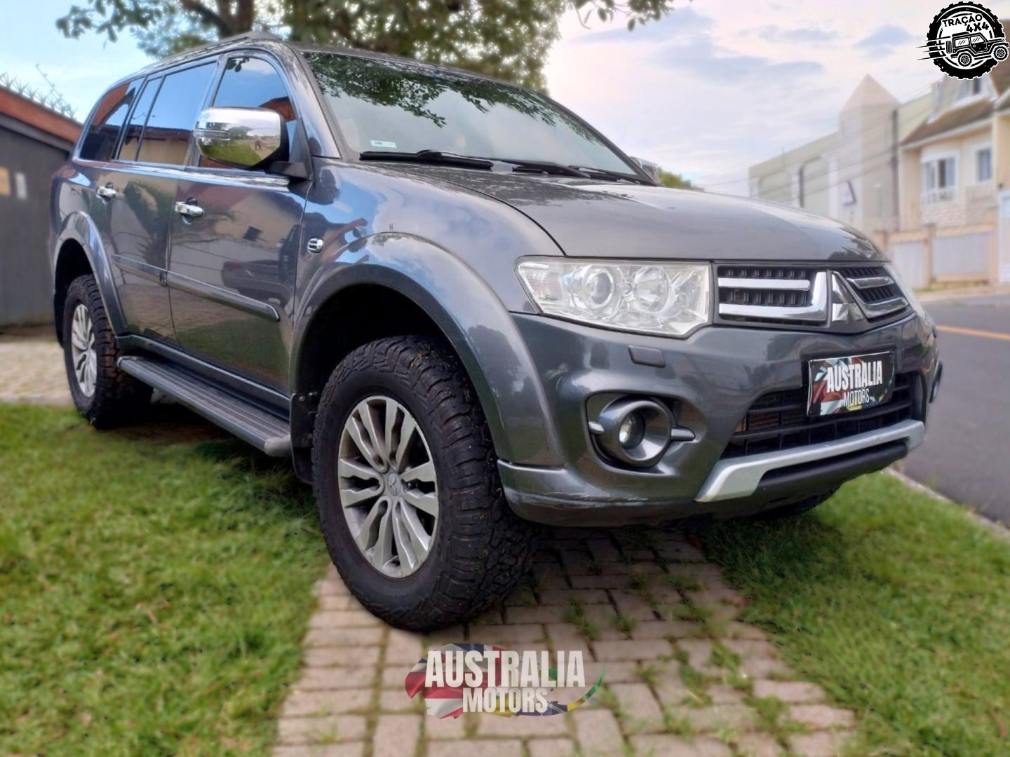 Mitsubishi Pajero 3.2 4x4 T.I. Dies. 5p Aut na cor Cinza em Curitiba / PR - 925082