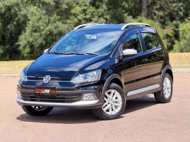 Volkswagen Crossfox 1.6 Mi Total Flex 8V 5p na cor Preto em Curitiba / PR - 925164