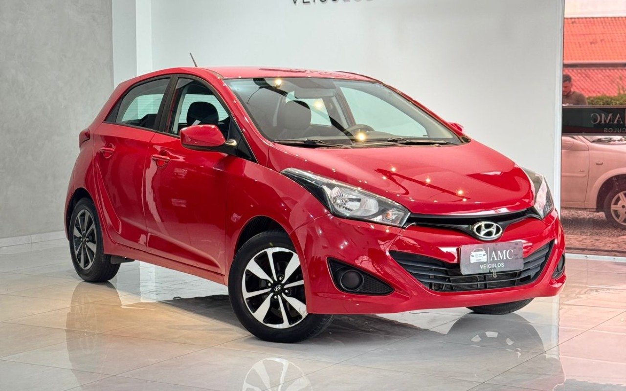 Hyundai HB20 Comf./C.Plus/C.Style 1.0 Flex 12V na cor Vermelho em Joinville / SC - 925341