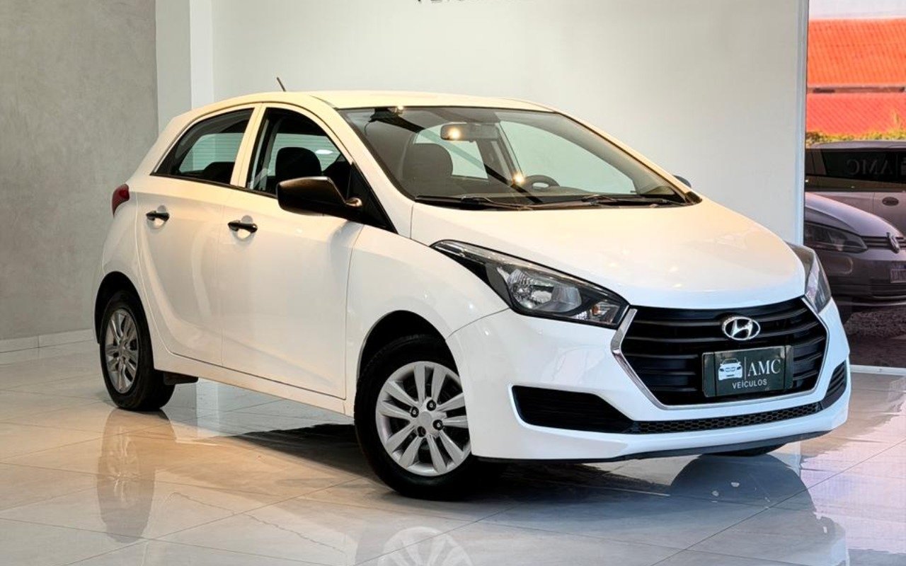 Hyundai HB20 Comf./C.Plus/C.Style 1.0 Flex 12V na cor Branco em Joinville / SC - 925514
