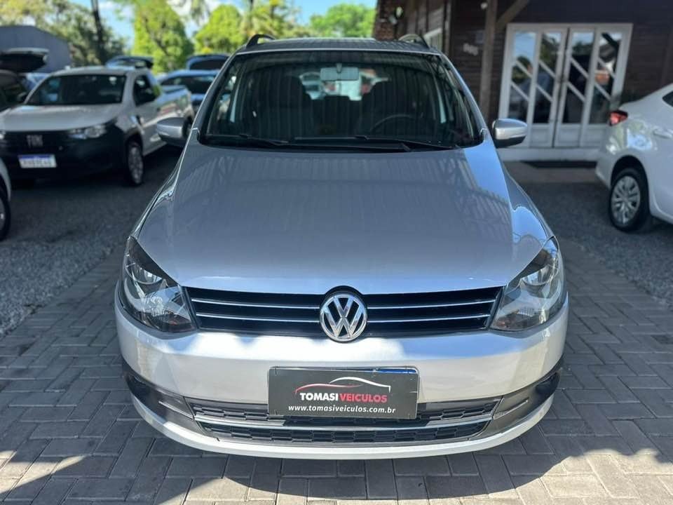 Volkswagen SpaceFox 1.6 Trendline Total Flex 8v 5p na cor Prata em Joinville / SC - 925607