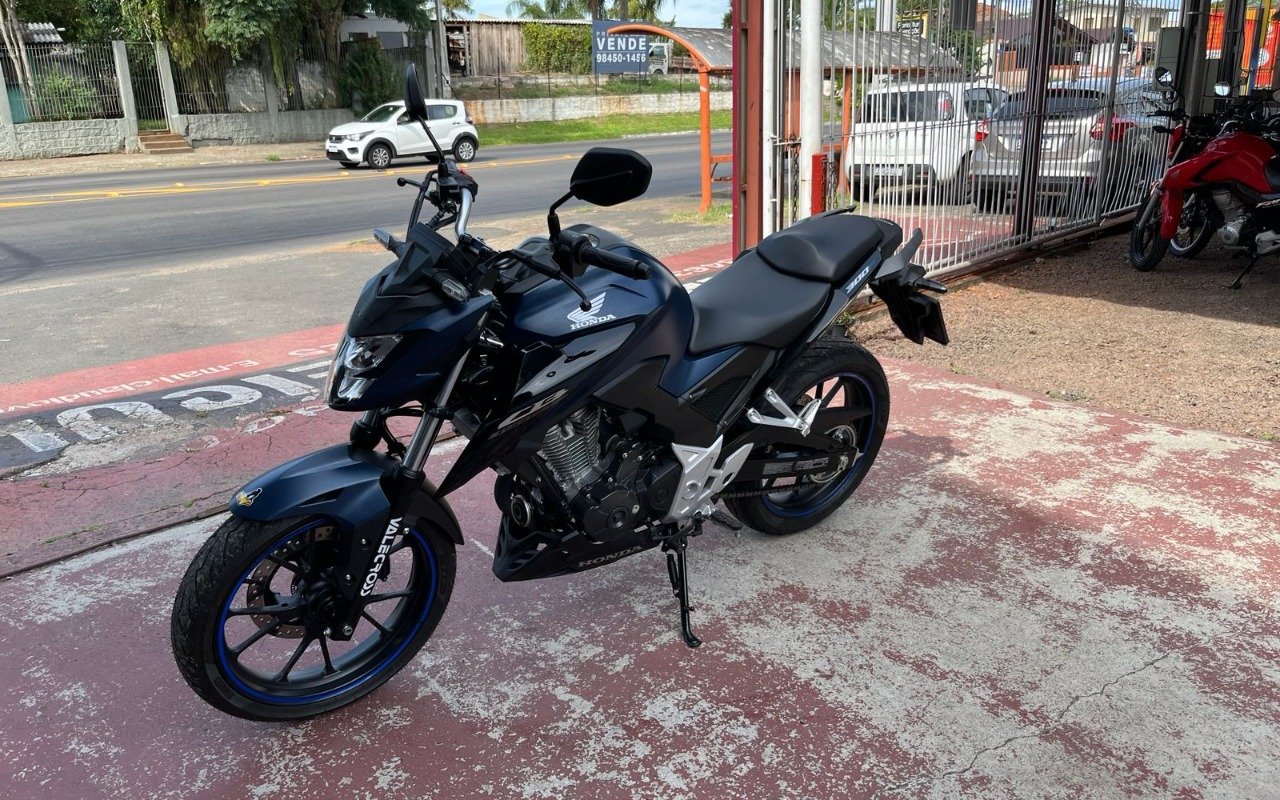 Honda CB 300F Twister Flex  na cor Azul no Canoas / RS - 925646