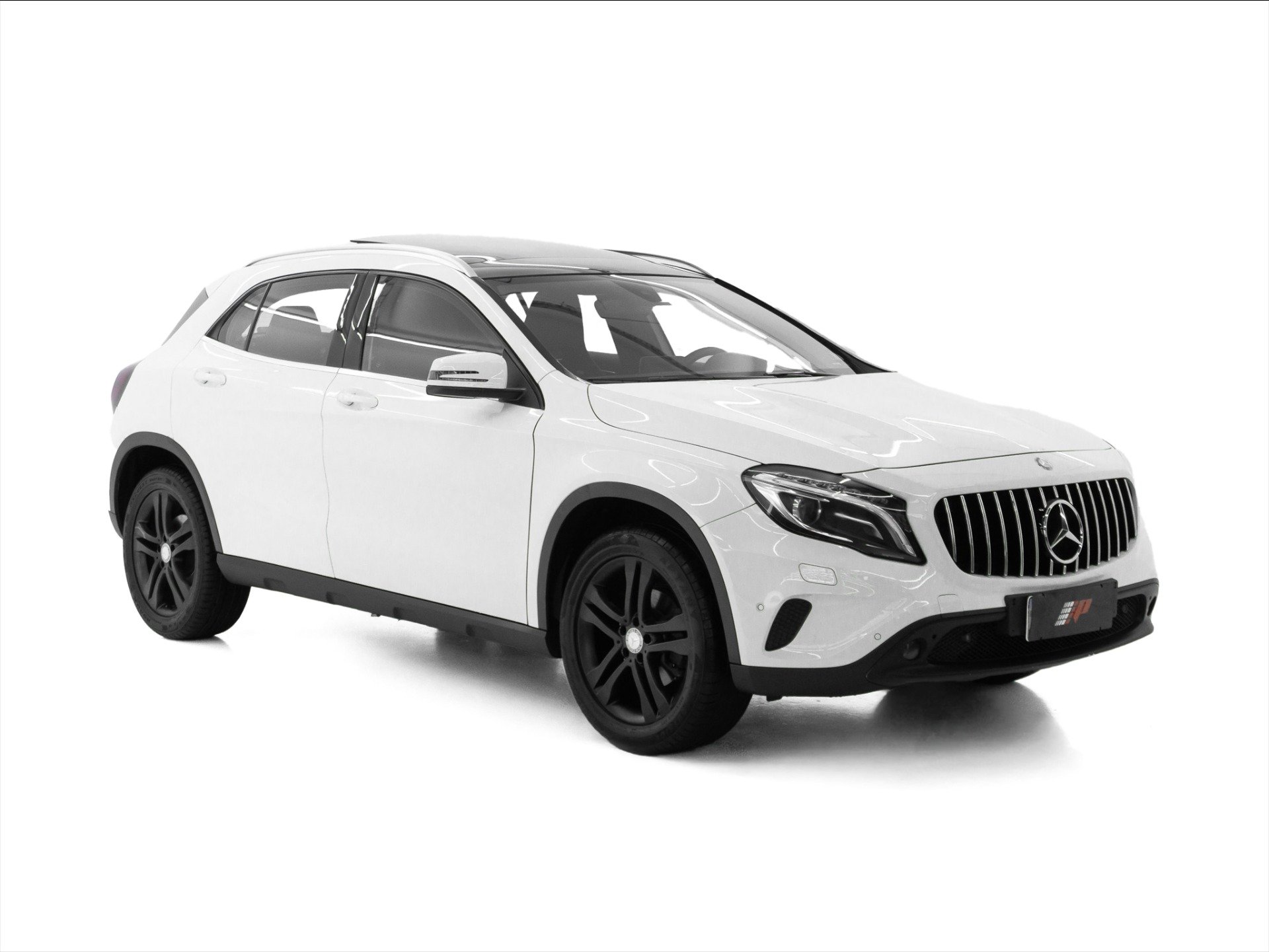 Mercedes-Benz GLA 200 Enduro 1.6 TB 16V Flex Aut. na cor Branco em Curitiba / PR - 925710