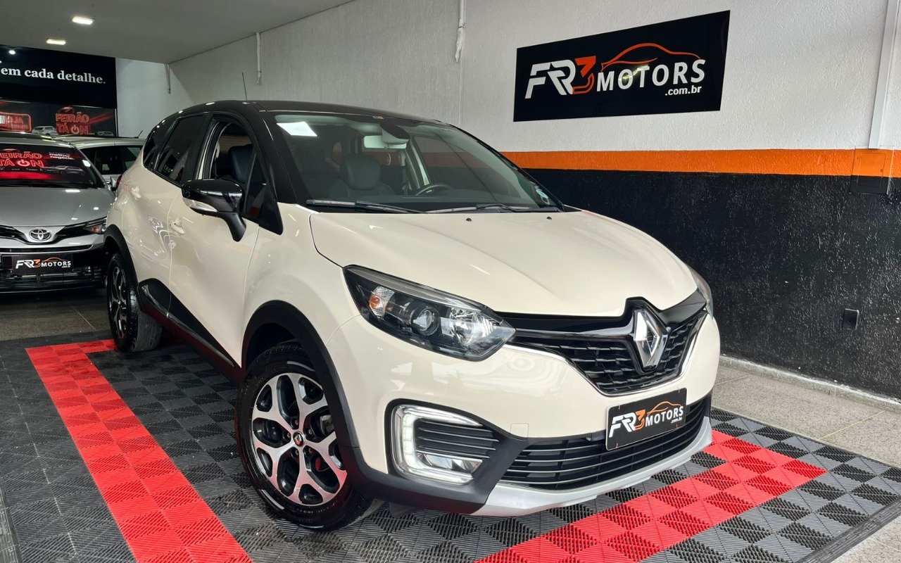 Renault Captur Intense 1.6 16V Flex 5p Aut. na cor Bege no Gravataí / RS - 925828