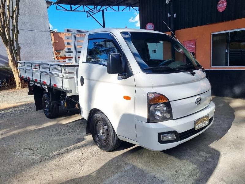 Hyundai HR 2.5 4WD Diesel na cor Branco em Curitiba / PR - 925956