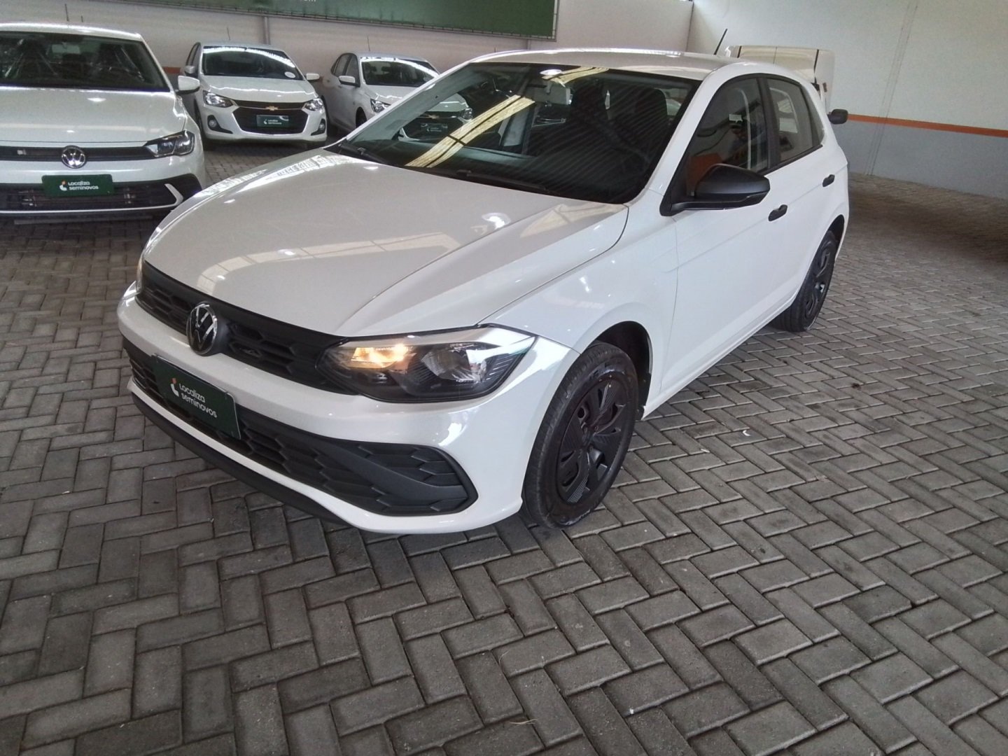 Volkswagen Polo Track Rock in Rio 1.0 Flex 12V 5p na cor Branco em Curitiba / PR - 926302