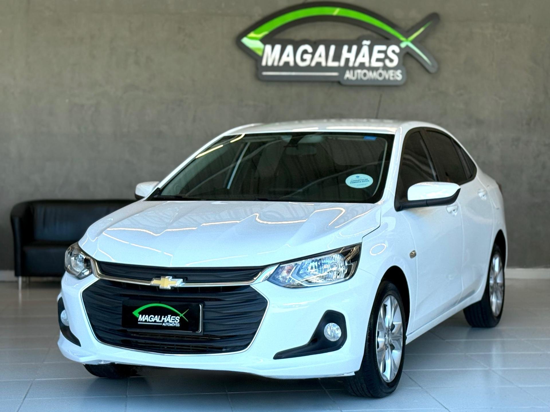 Chevrolet Onix SEDAN Plus LTZ 1.0 12V TB Flex Aut. na cor Branco em Joinville / SC - 926347