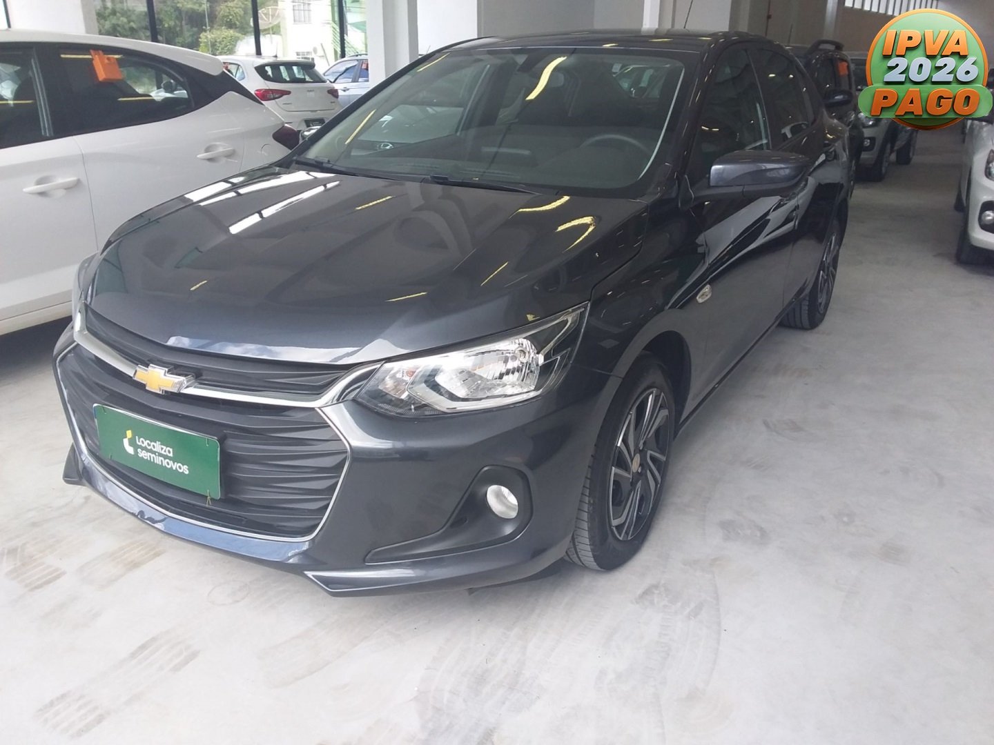 Chevrolet Onix HATCH LT 1.0 8V FlexPower 5p Mec. na cor Cinza em Brusque / SC - 927201