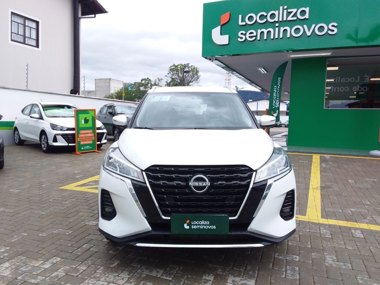 Nissan KICKS Sense 1.6 16V Flex Aut. na cor Branco em Brusque / SC - 927326