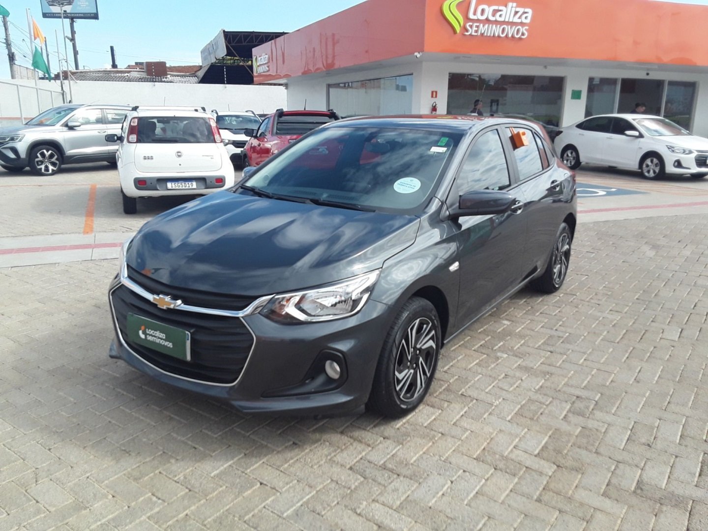 Chevrolet Onix HATCH LT 1.0 12V TB Flex 5p Mec. na cor Cinza no São Leopoldo / RS - 927620