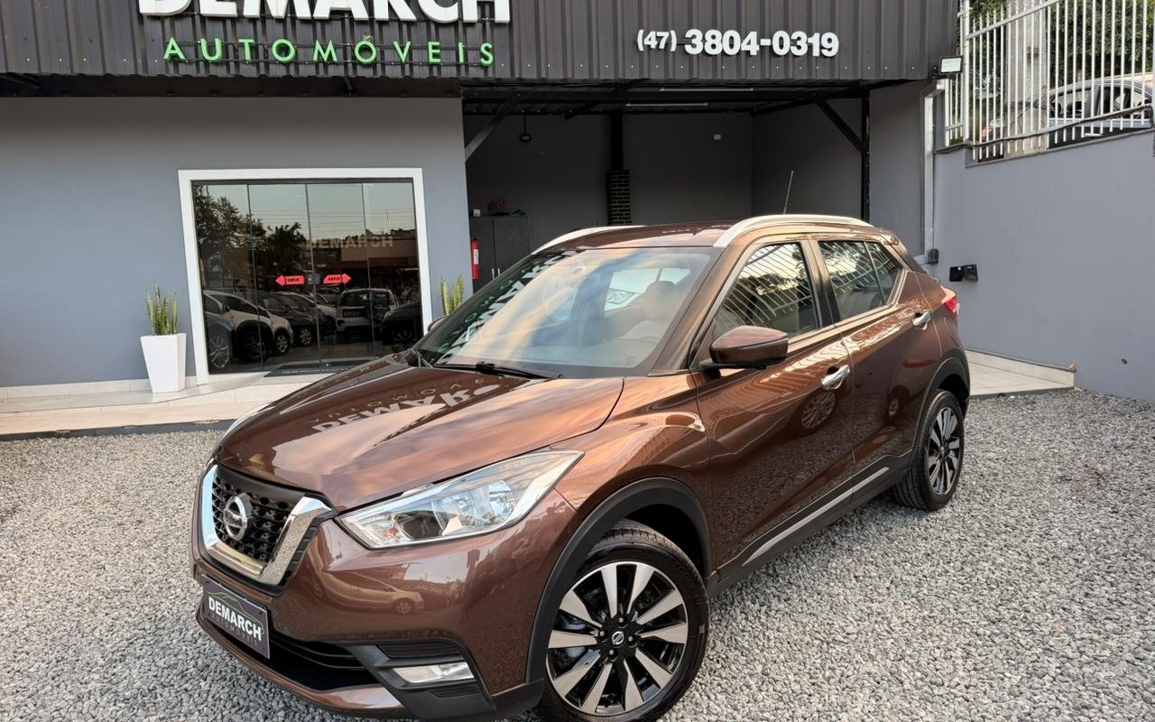 Nissan KICKS SL 1.6 16V FlexStar 5p Aut. na cor Marrom em Joinville / SC - 929699