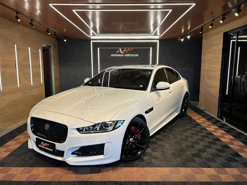 Jaguar XE 2.0 Turbocharged R-Sport Aut. na cor Branco em Guarapuava / PR - 929799