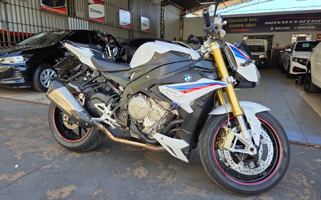 BMW S 1000 R  na cor Branco em Maringá / PR - 929994