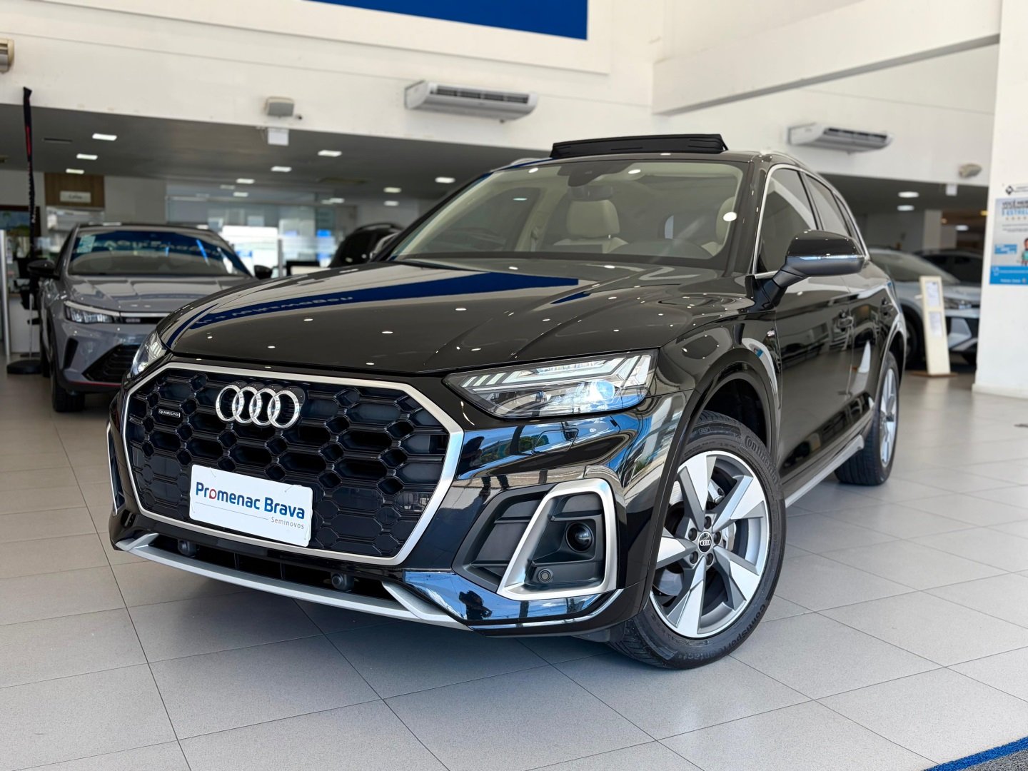 Audi Q5 S-Line 2.0 TFSI Quattro S-tronic 252cv na cor Preto em Itajaí / SC - 930131