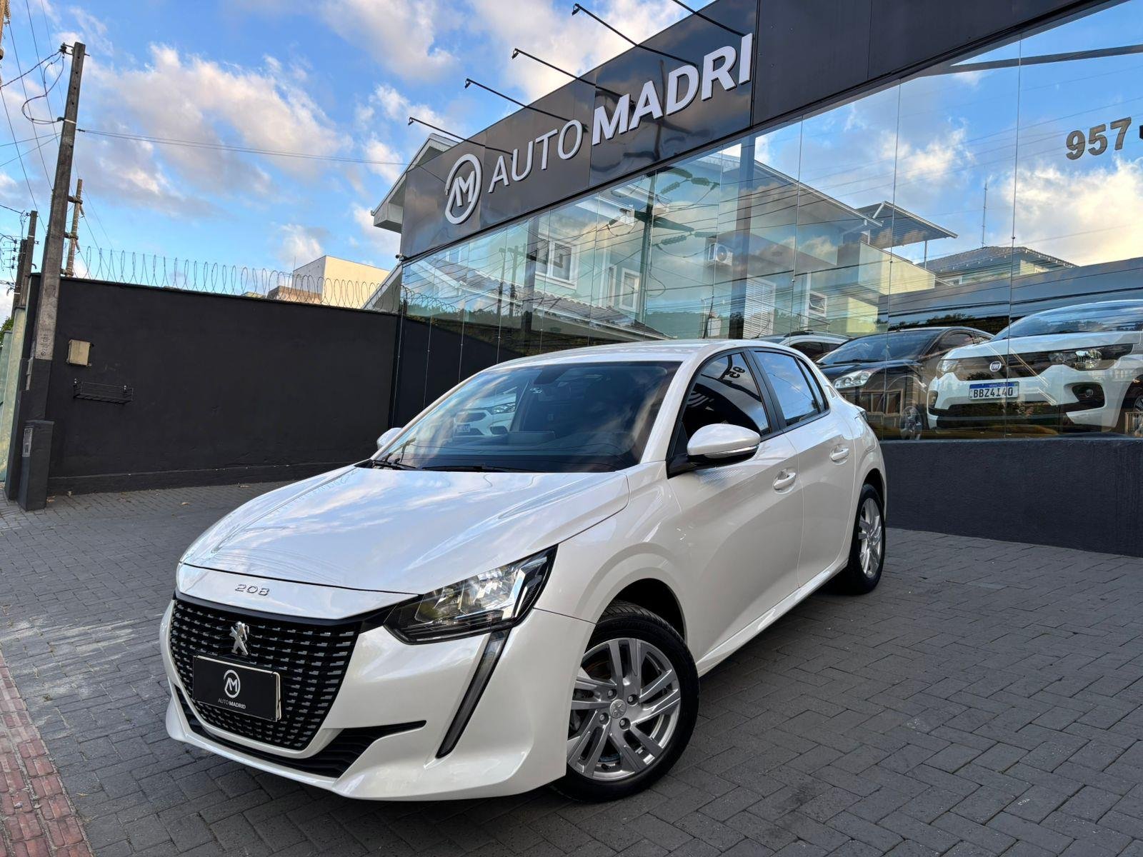 Peugeot 208 Active 1.6 Flex 16V 5p Aut. na cor Branco em Joinville / SC - 930283