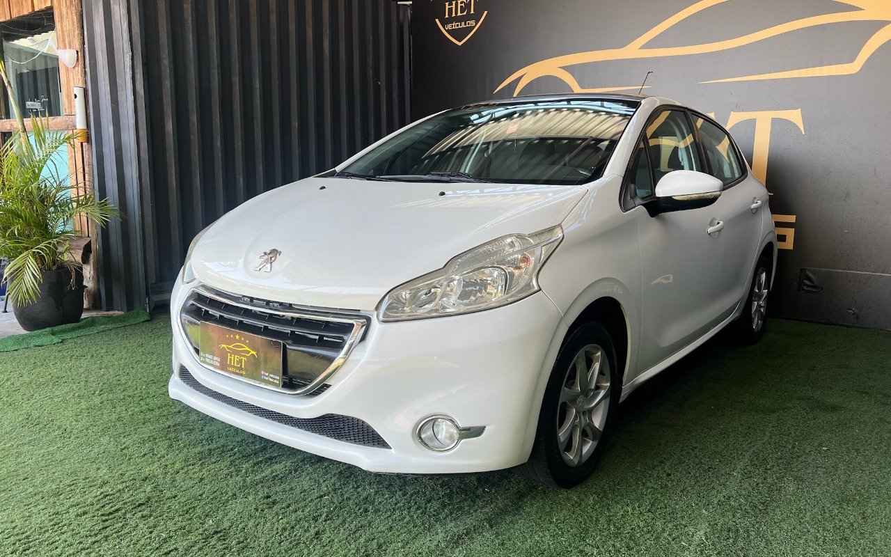 Peugeot 208 Allure 1.5 Flex 8V 5p na cor Branco no Canoas / RS - 930567