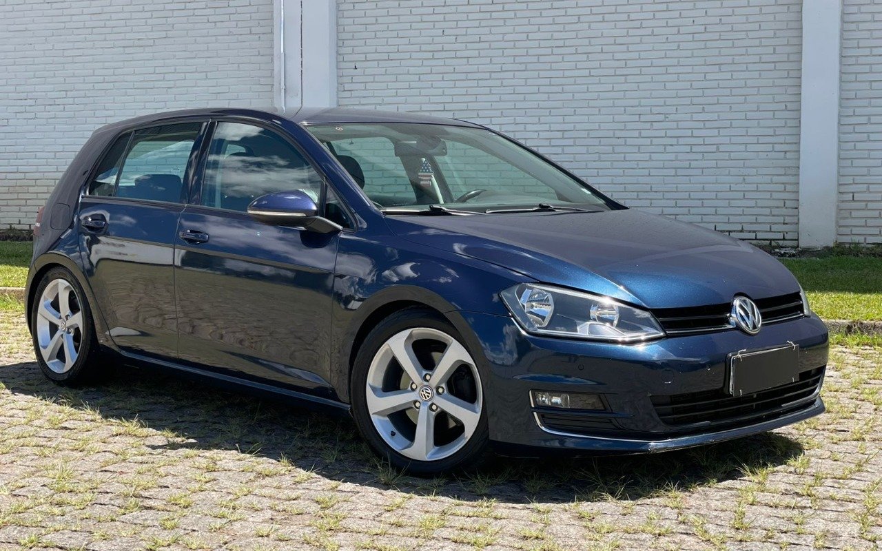 Volkswagen Golf Highline 1.4 TSI 140cv Aut. na cor Azul em Pinhais / PR - 930582