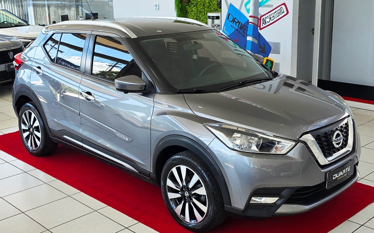 Nissan KICKS SL 1.6 16V FlexStar 5p Aut. na cor Cinza no Porto Alegre / RS - 931228