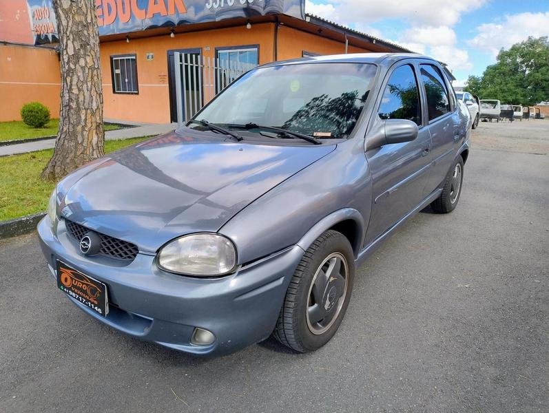 imagem de Sedan GLS 1.6 MPFI 4p
