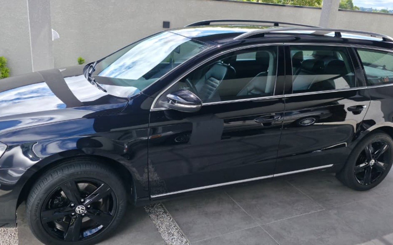 Volkswagen Passat Variant Turbo 2.0 FSI Tiptron. 5p na cor Preto em Colombo / PR - 932027