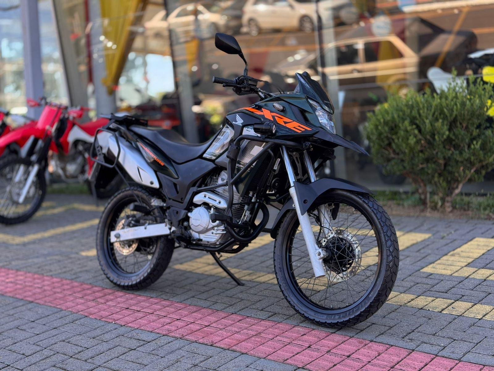 Honda XRE 300/ 300 ABS/ FLEX  na cor Verde em Xanxerê / SC - 933083