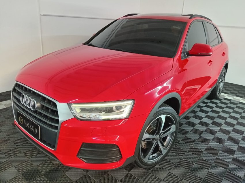 Audi Q3 1.4 TFSI/TFSI Flex S-tronic 5p na cor Vermelho no Porto Alegre / RS - 933479