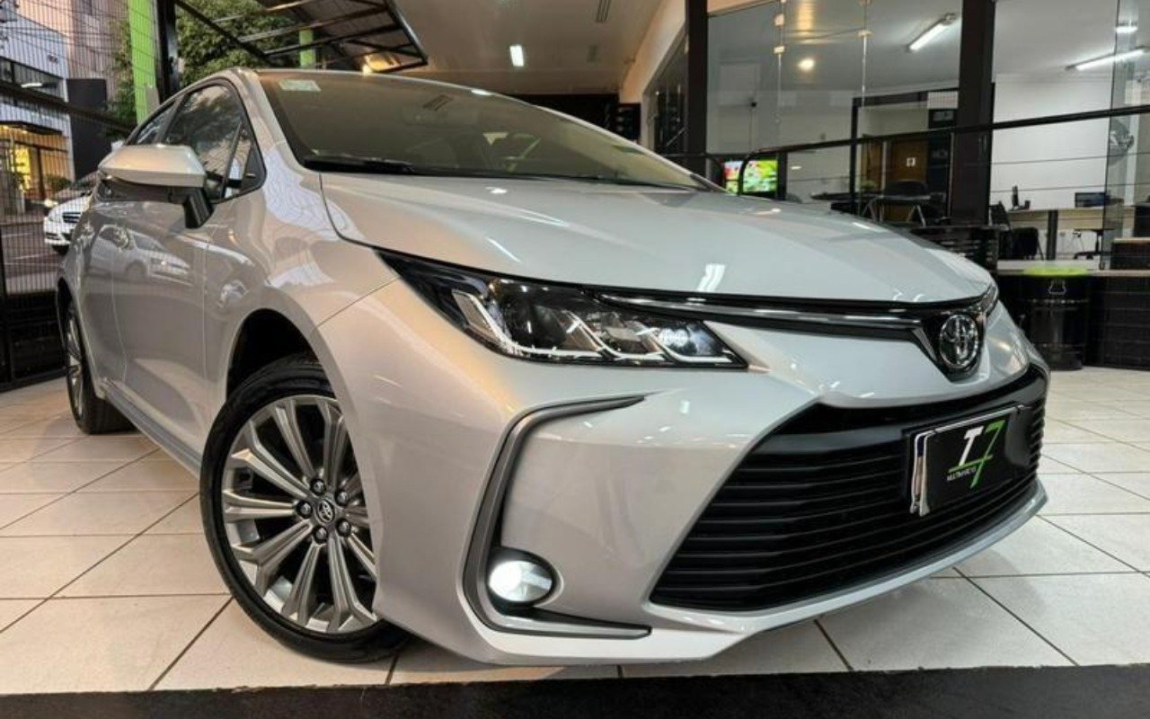 Toyota Corolla XEi 2.0 Flex 16V Aut. na cor Prata em Londrina / PR - 933791