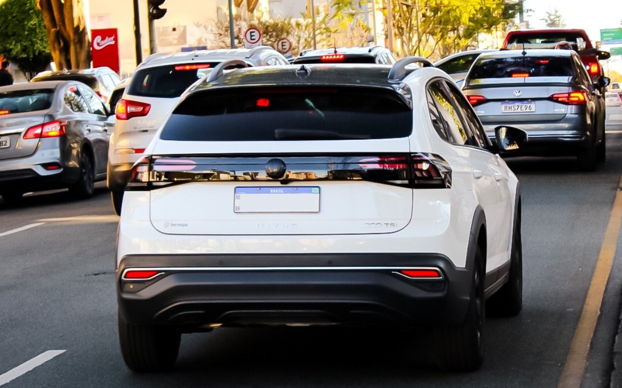 Volkswagen Nivus Comfortline 1.0 200 TSI Flex Aut. na cor Branco em Colombo / PR - 934066