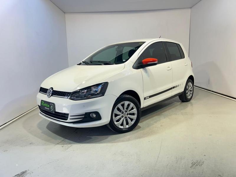 Volkswagen Fox RUN 1.6 Flex 8V 5p na cor Branco em Curitiba / PR - 934234