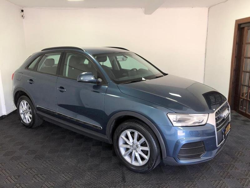 Audi Q3 1.4 TFSI/TFSI Flex S-tronic 5p na cor Azul em Curitiba / PR - 934400