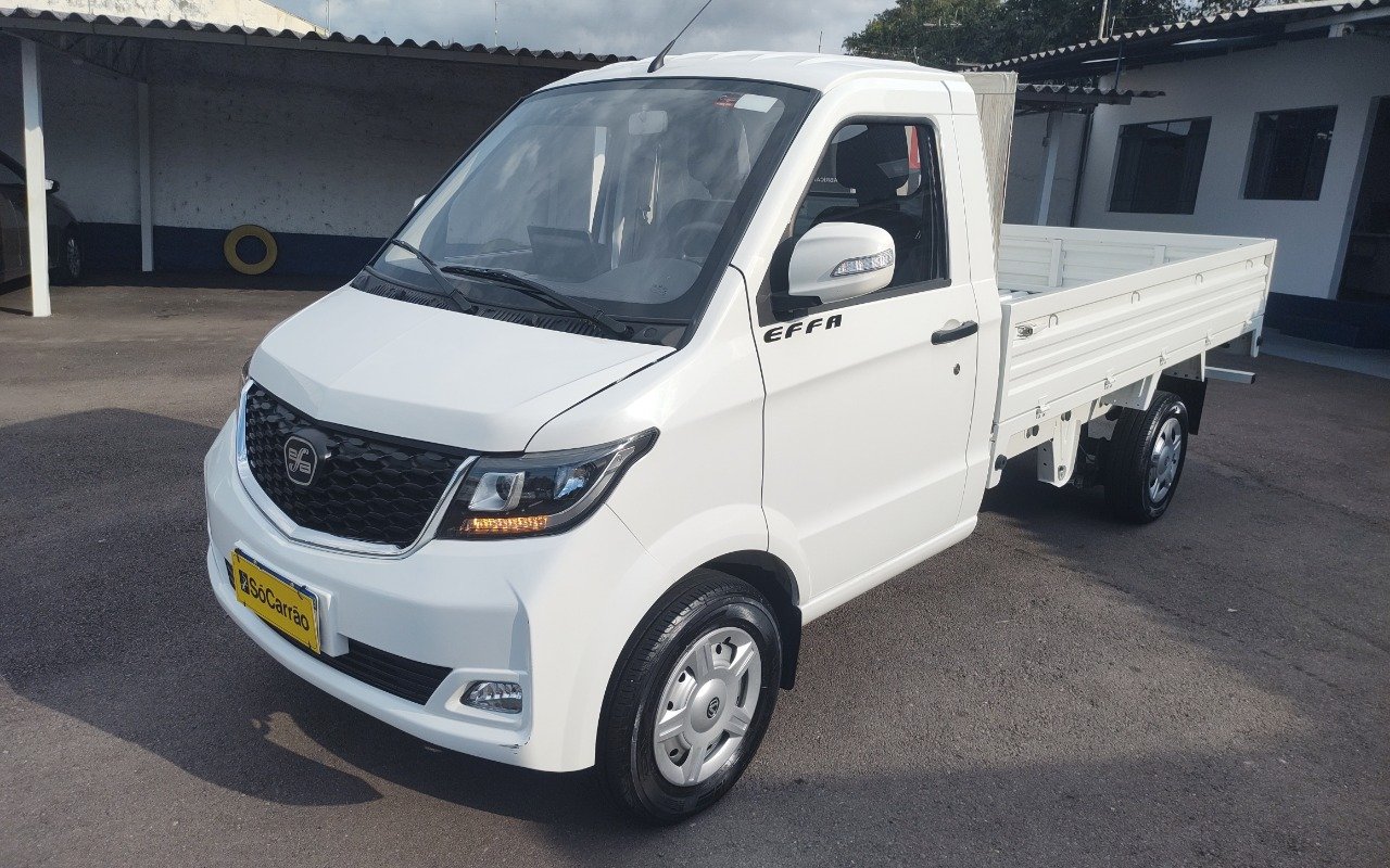 EFFA V21 Pick-up CS 1.5 16V 2p na cor Branco em Curitiba / PR - 934925