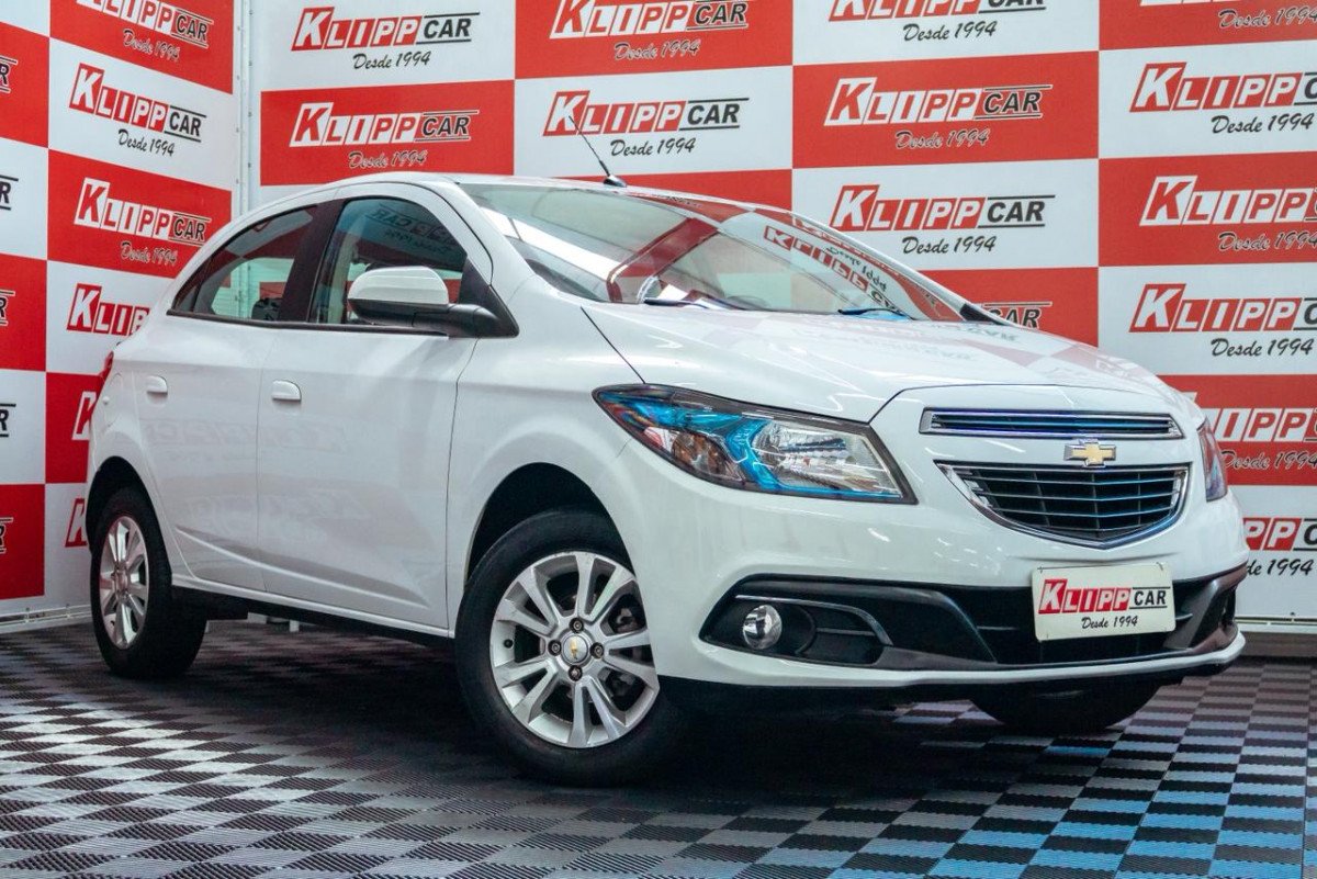 Chevrolet Onix HATCH LTZ 1.4 8V FlexPower 5p Aut. na cor Branco no Alvorada / RS - 935053