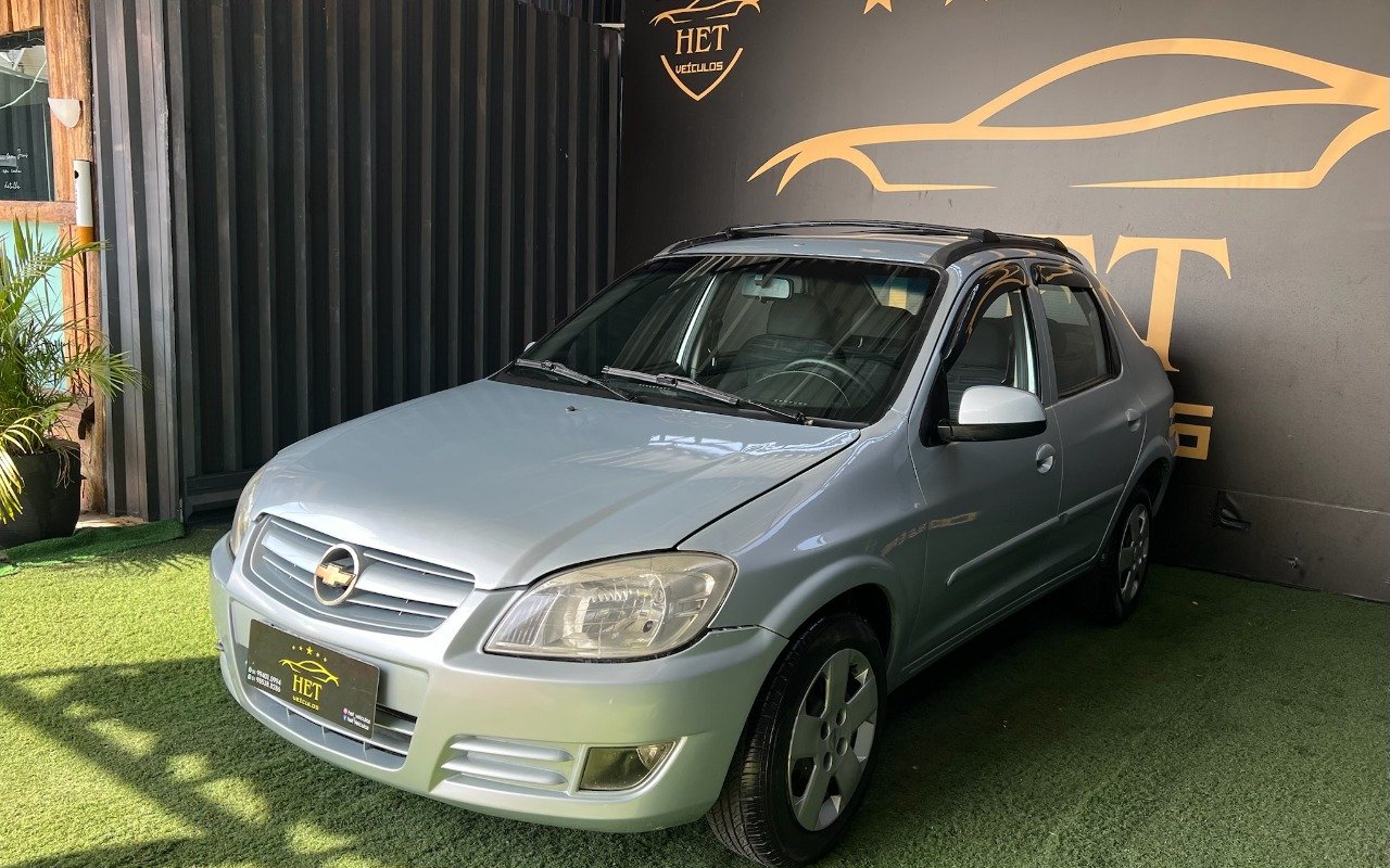 Chevrolet Prisma Sed. Maxx/ LT 1.4 8V ECONOF. 4p na cor Prata no Canoas / RS - 935074