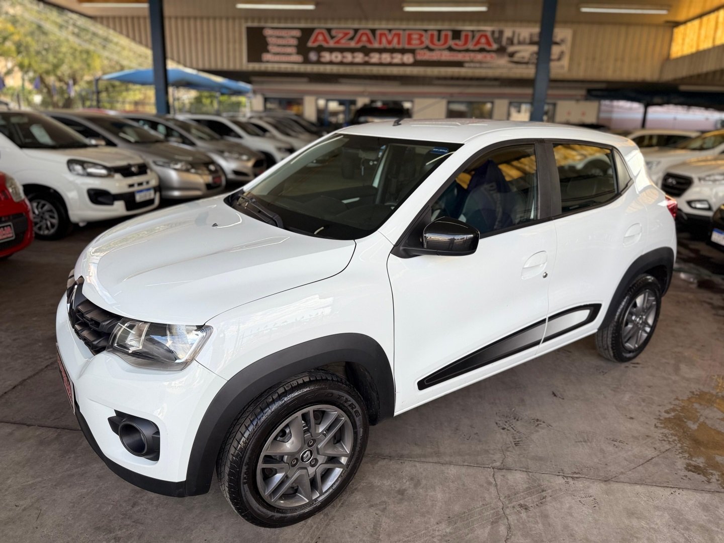Renault Kwid Intense 1.0 Flex 12V 5p Mec. na cor Branco no Canoas / RS - 935899