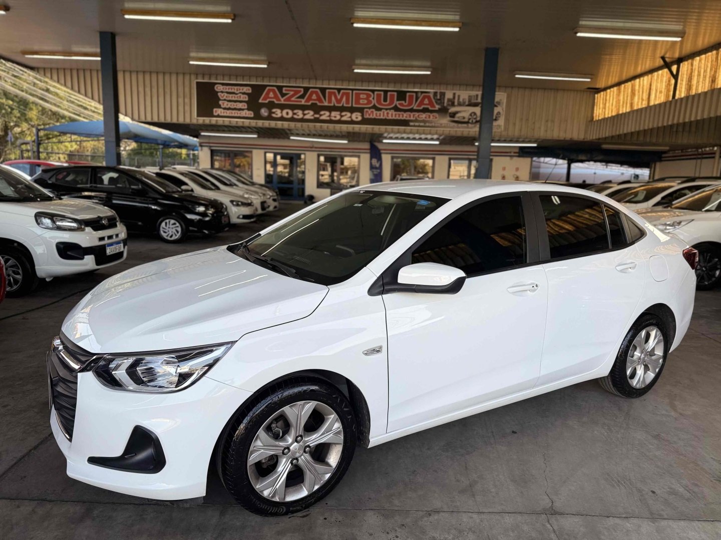 Chevrolet Onix HATCH LTZ 1.0 12V TB Flex 5p Mec. na cor Branco no Canoas / RS - 935923