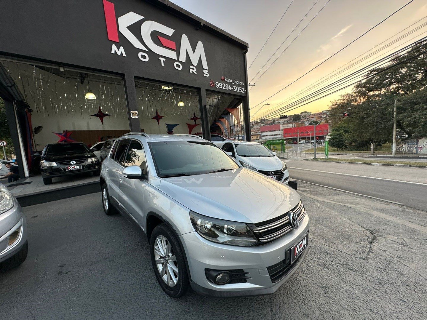 Volkswagen Tiguan Allspac R-Line 350 TSI 2.0 4x4 na cor Prata em Campinas / SP - 935953