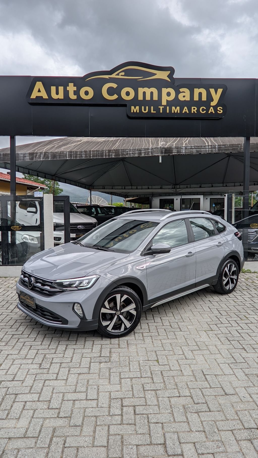 Volkswagen Nivus Highline 1.0 200 TSI Flex Aut. na cor Cinza em Santo Amaro da Imperatriz / SC - 936497