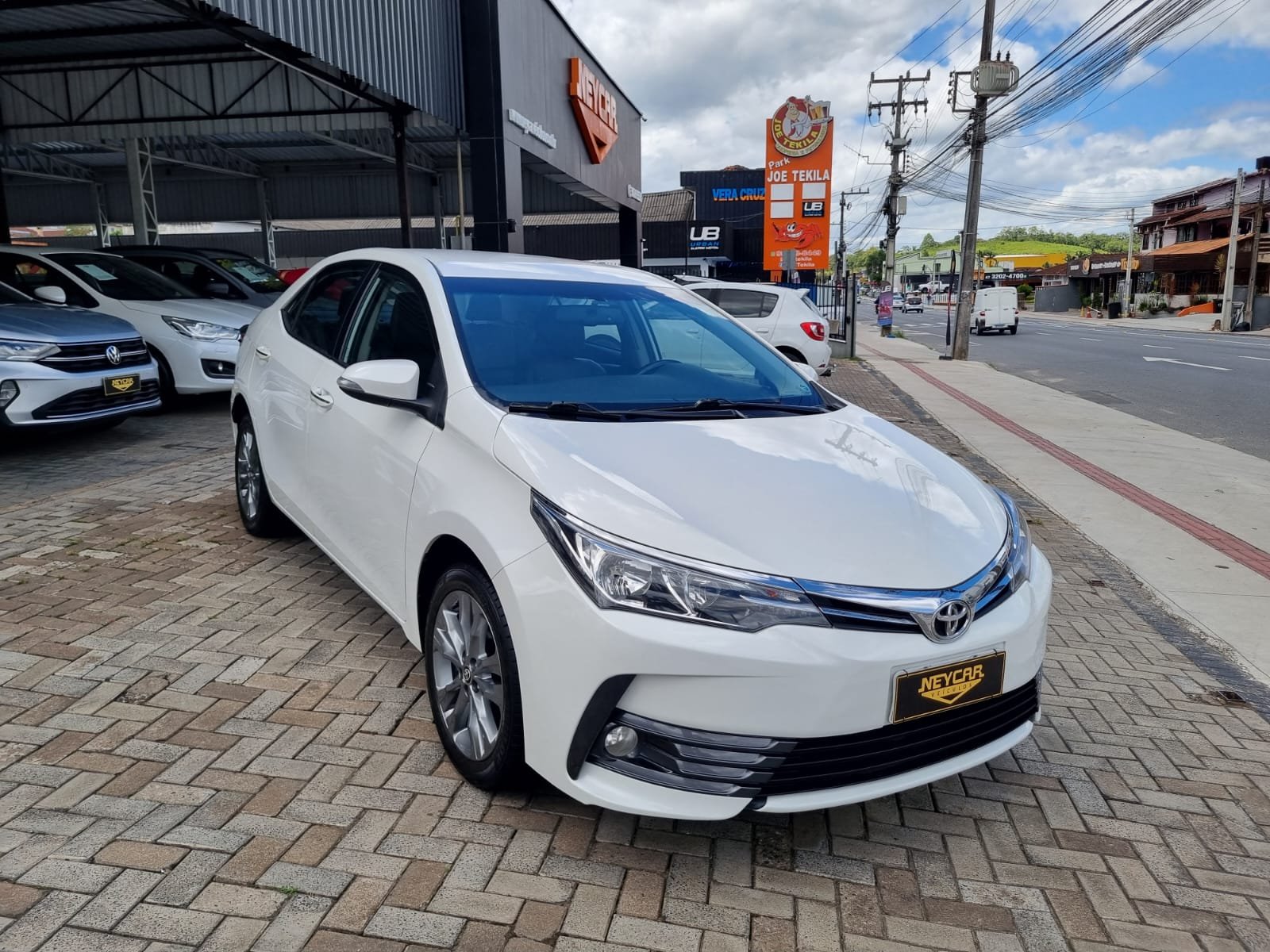 Toyota Corolla XEi 2.0 Flex 16V Aut. na cor Branco em Joinville / SC - 936728