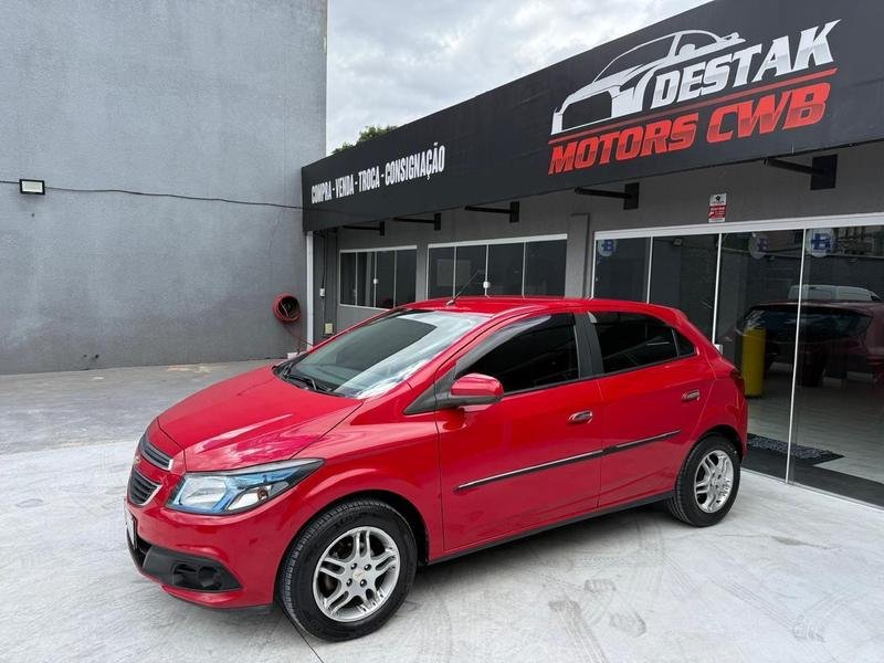 Chevrolet ONIX HATCH ACTIV 1.4 8V Flex 5P Aut. na cor Vermelho em Curitiba / PR - 9371
